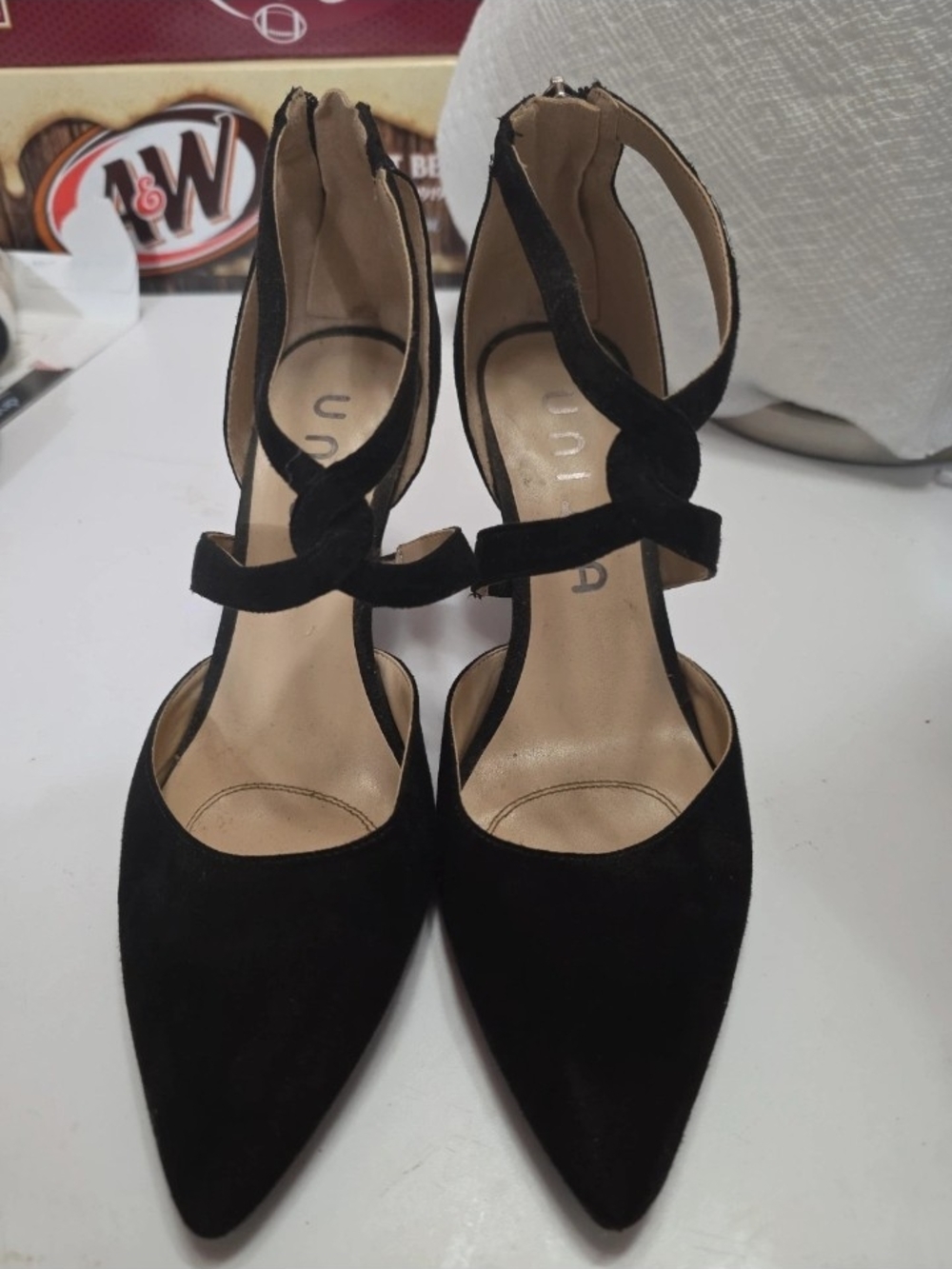 Unisa Black Pointed Toe Strappy Heels